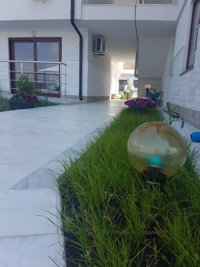 Emerald Hills Aparthotel Sozopol Esterno foto