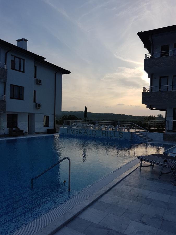Emerald Hills Aparthotel Sozopol Esterno foto